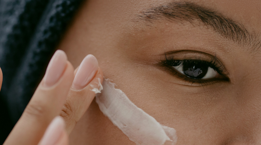 Get Rid of Eye Problems by Using the Best Eye Cream from the Drugstore