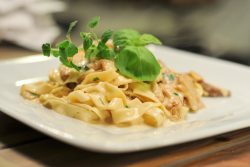 How to Make Asiago Tortelloni Alfredo With Grilled Chicken