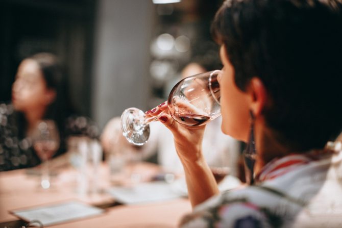 How Do Wine Tastings Work? Everything You Need To Know